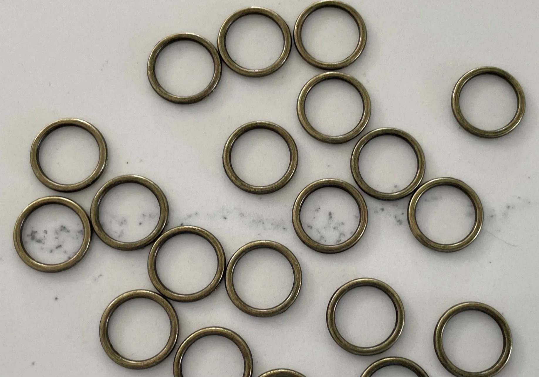 3/8" Antique Metal Roman Shade Rings (1000/bag)
