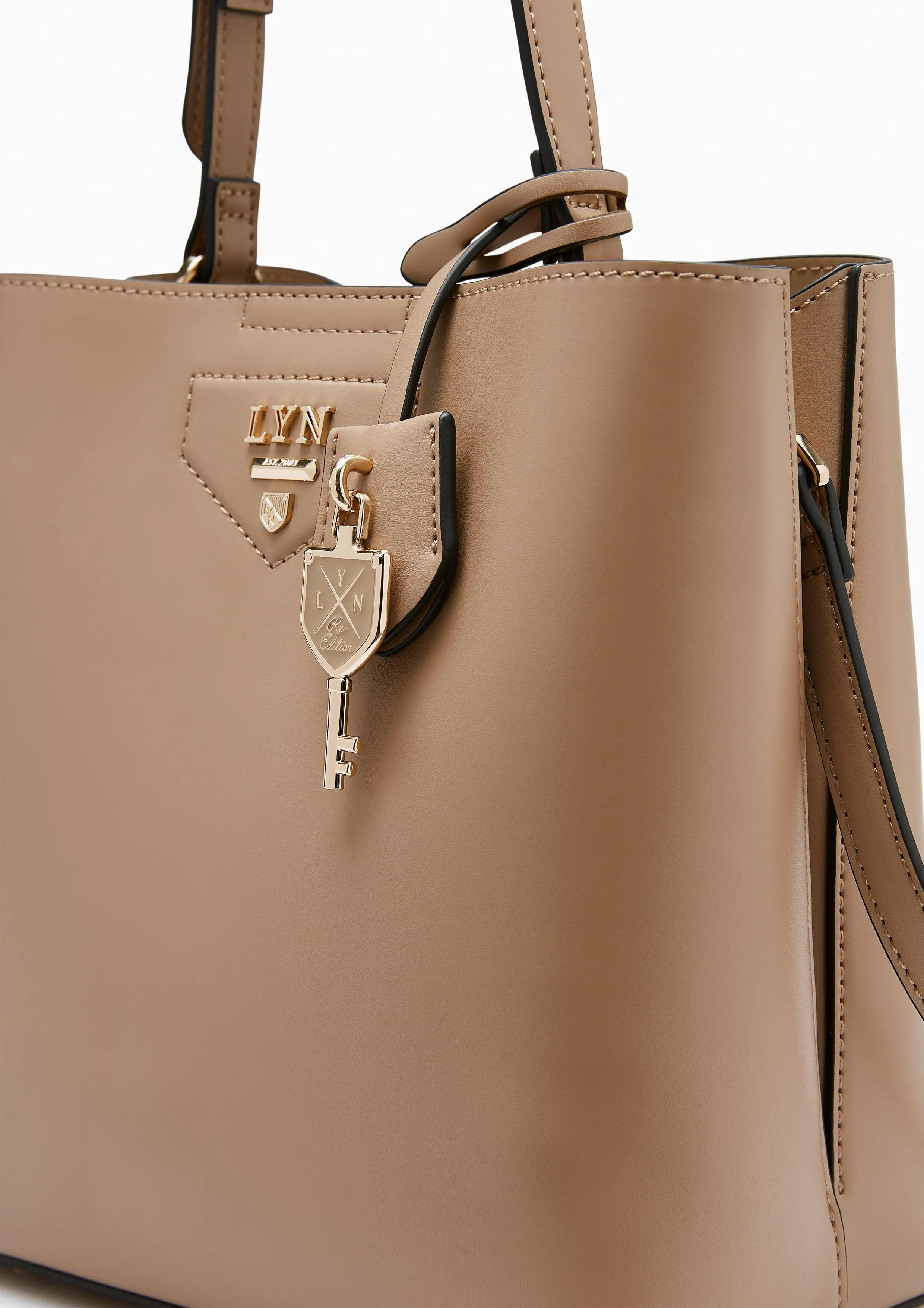 Astraea Bucket Bag M Beige