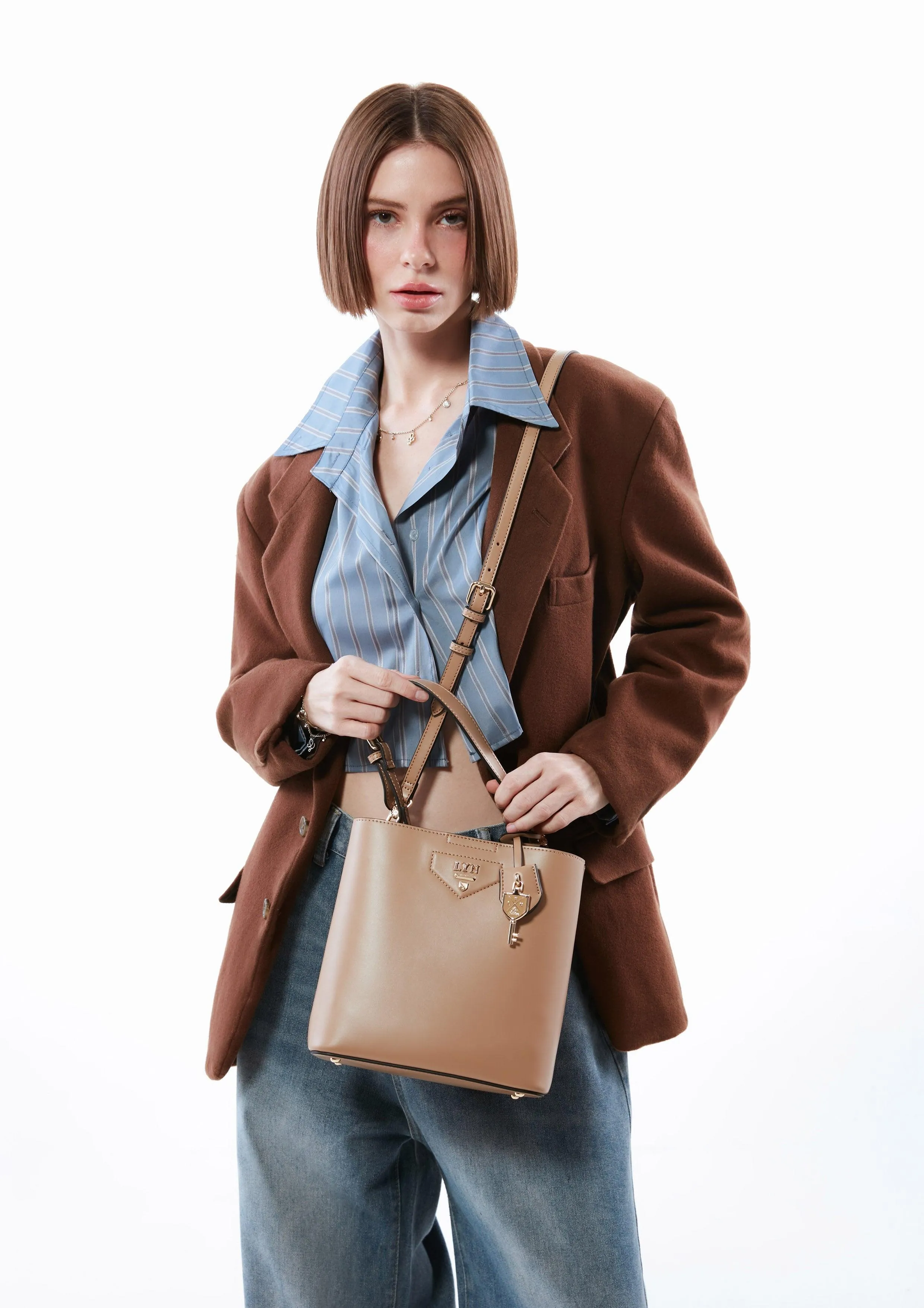 Astraea Bucket Bag M Beige