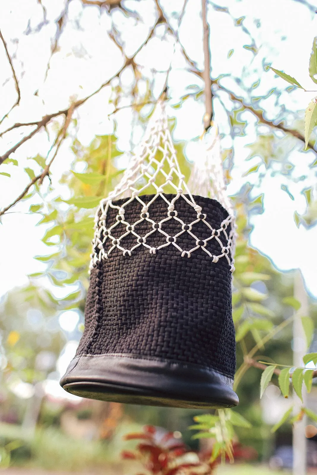 Banuyo Sling Black
