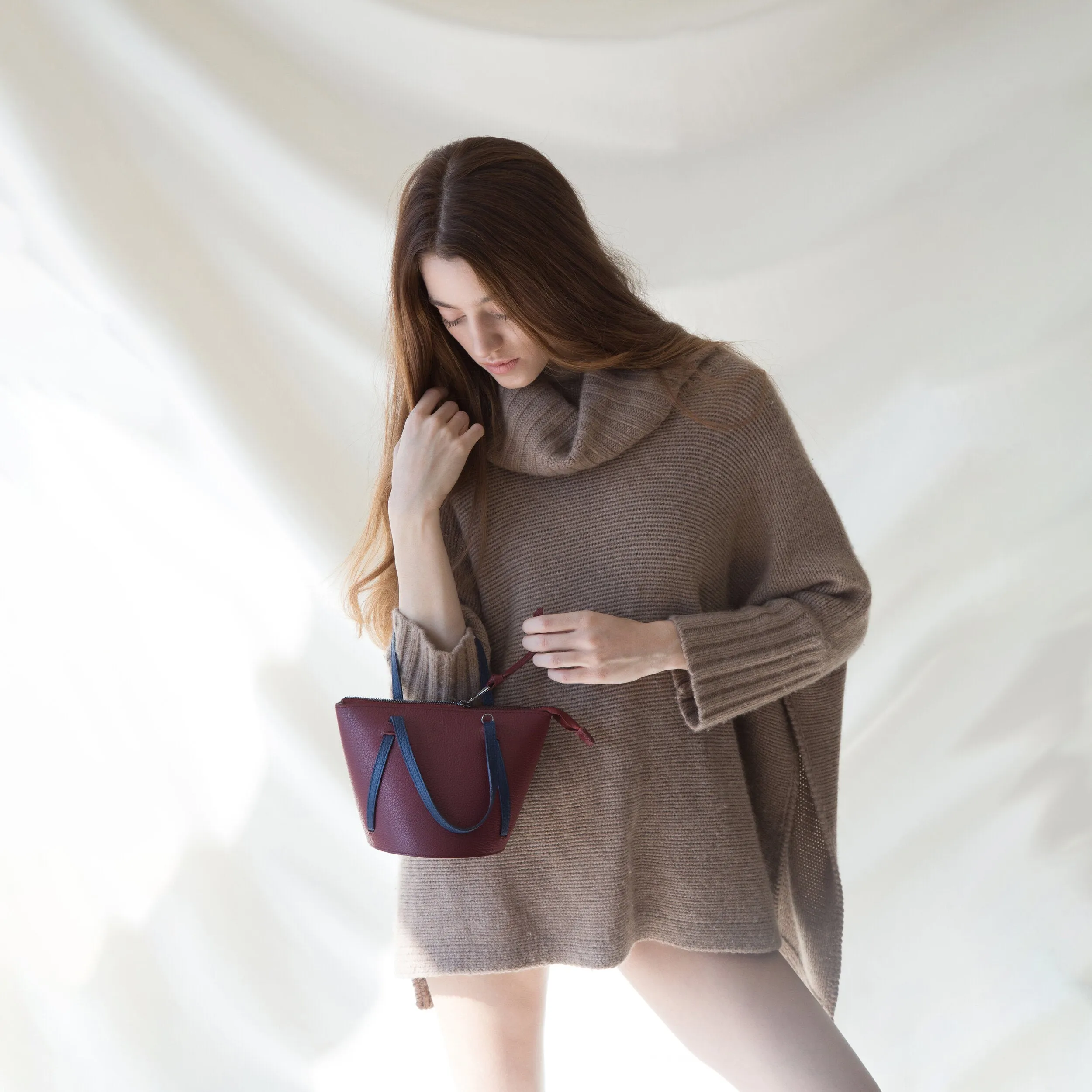 Bordeaux   Navy | Classic Bucket Bag