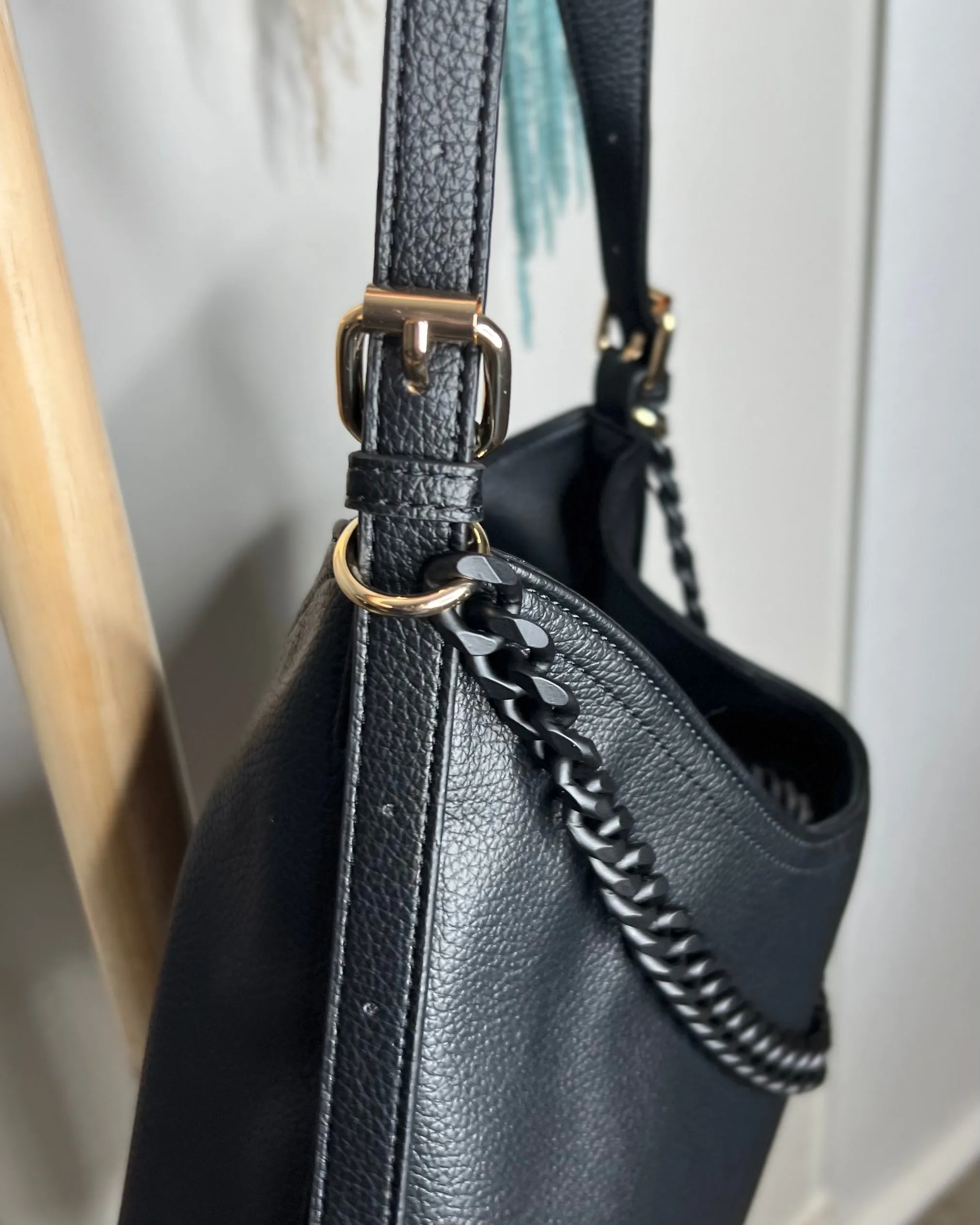 Britany Shoulder Bag - Black