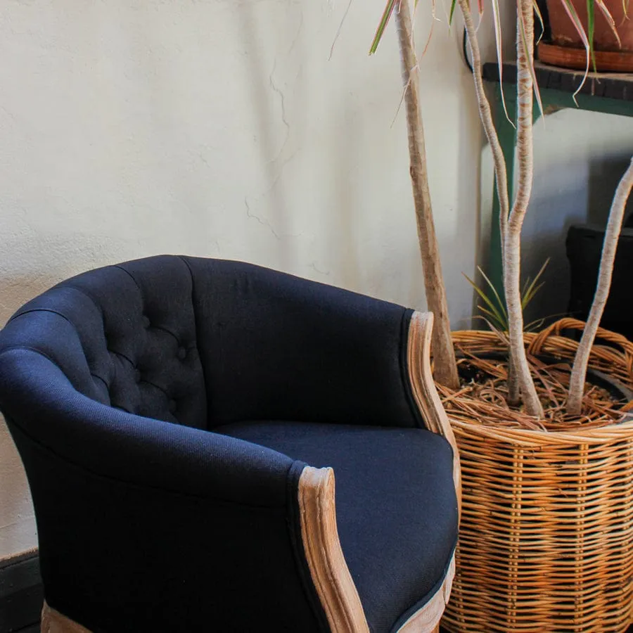 Cabriole Elizabeth Chair Black