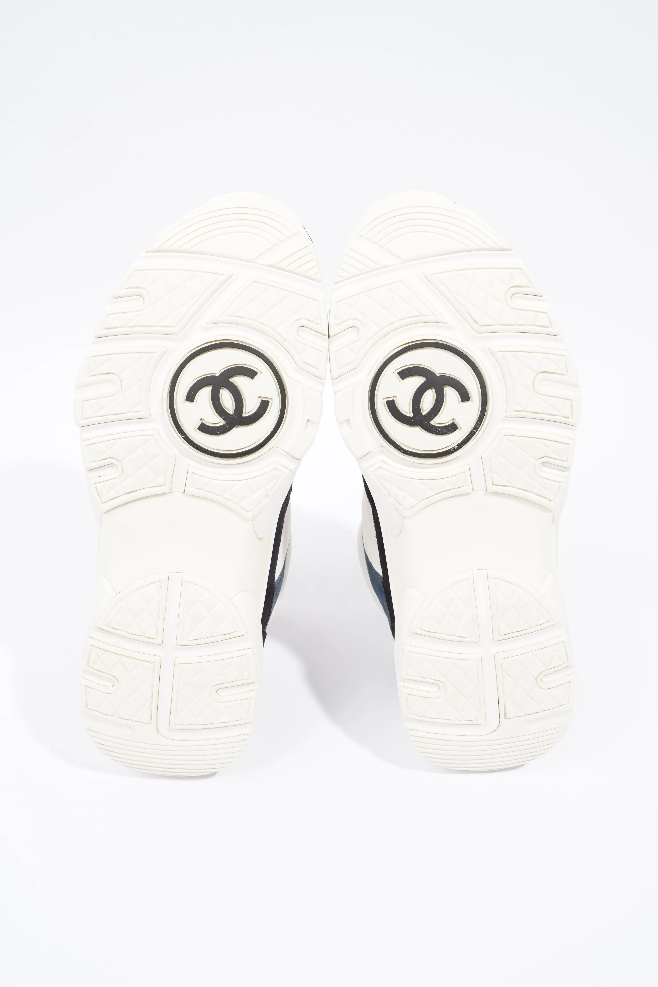 Chanel CC Logo Sneaker White   Black   Orange Suede EU 36 UK 3