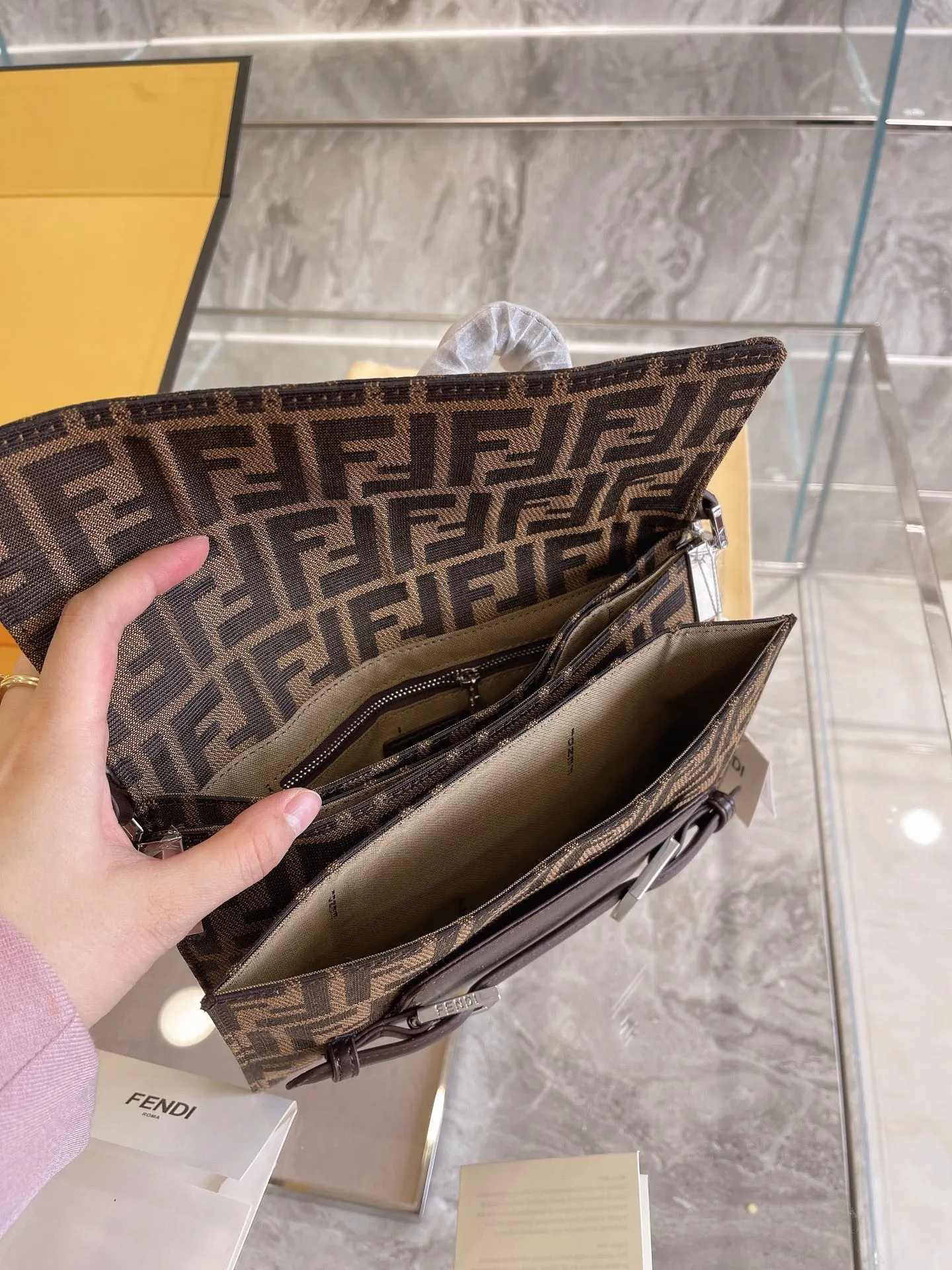 EN   Designer bags by Fendi 125
