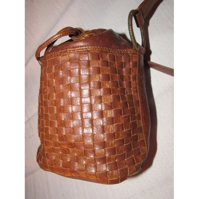 Fendi Bucket Intrecciatowoven Style Chestnut Intrecciato Leather Woven And Smooth Satchel