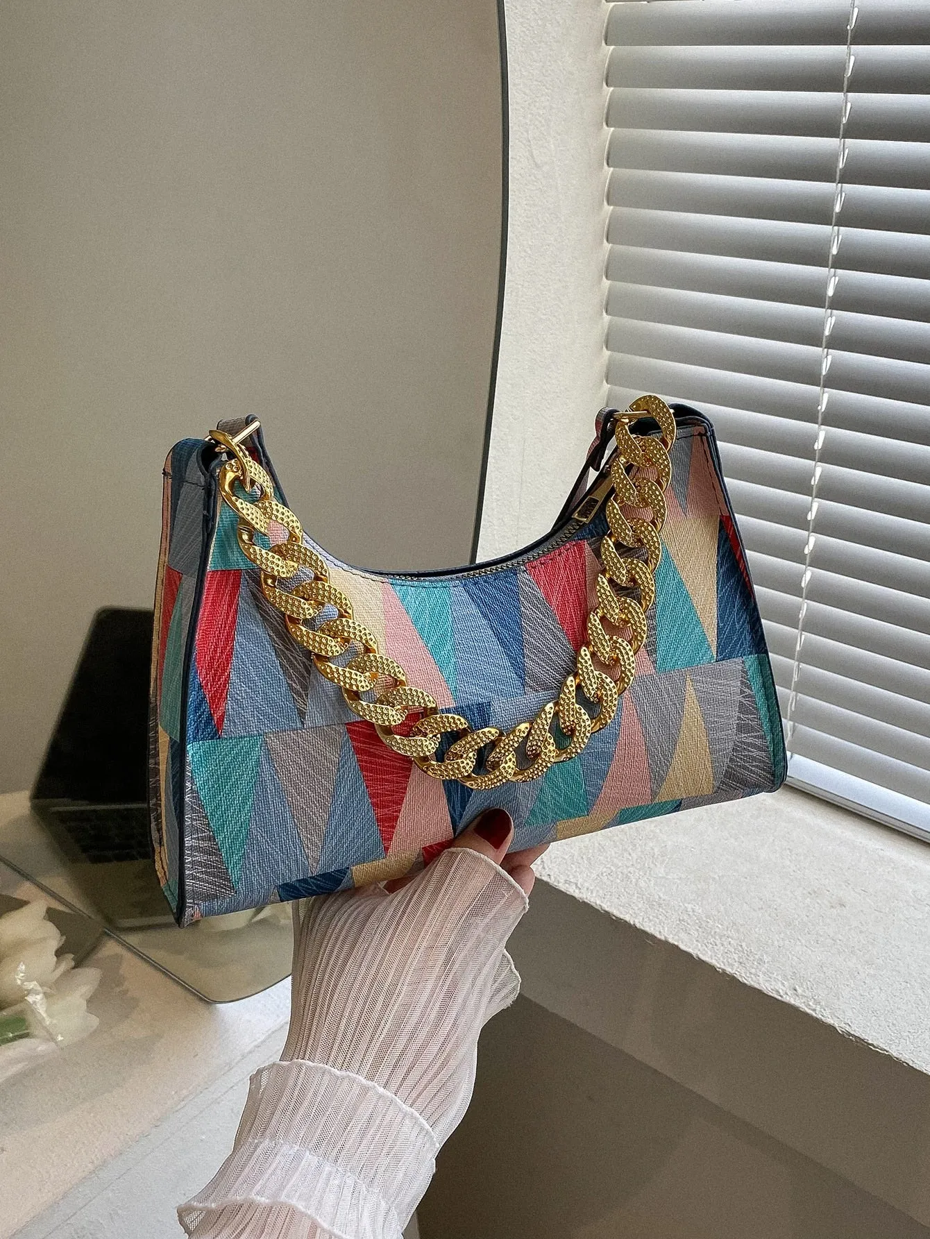 Geometric Pattern Chain Decor Baguette Bag