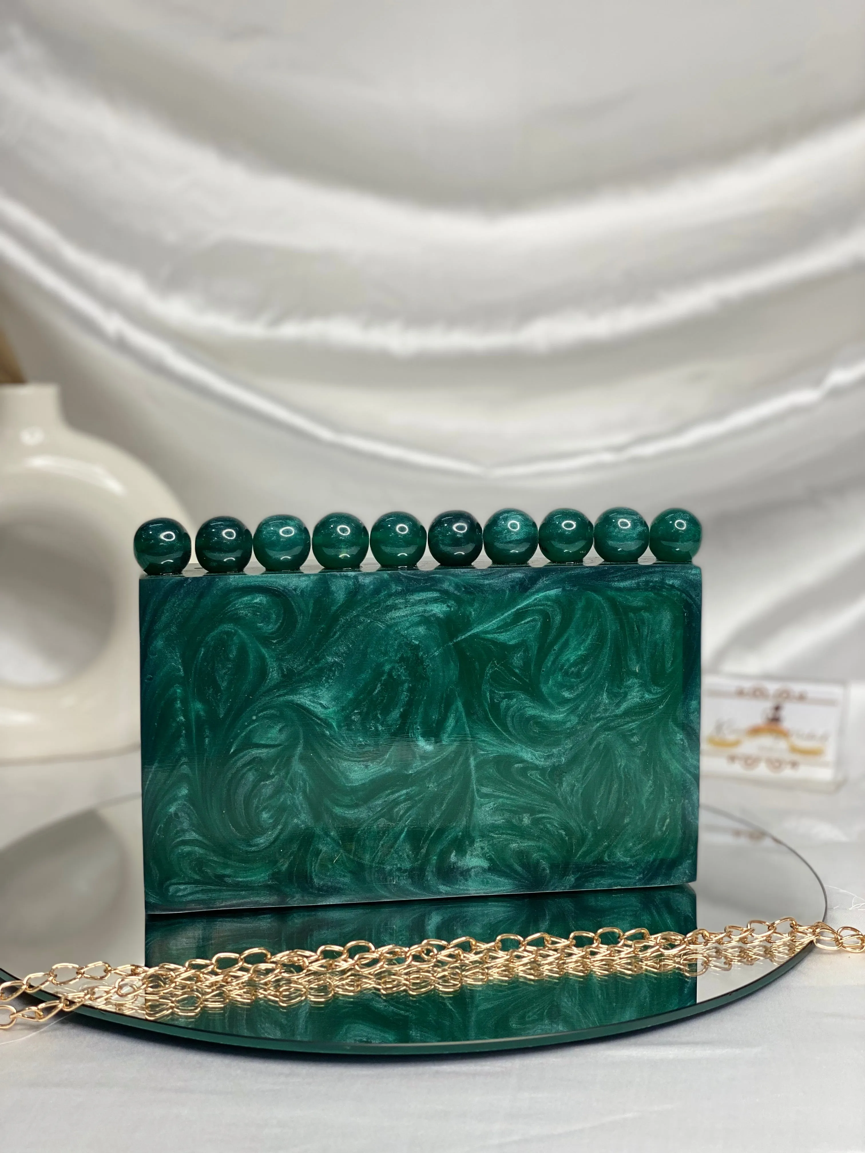 Iris Clutch