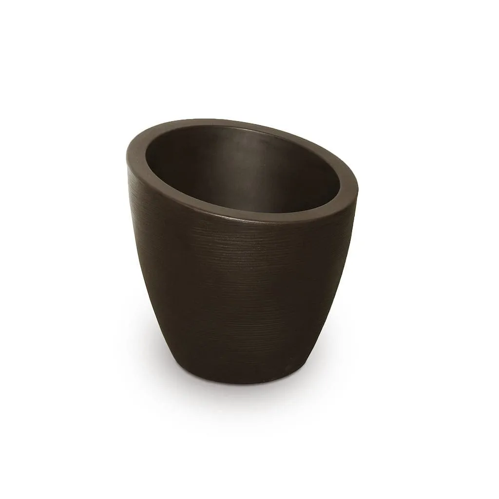 Mayne Modesto Round Planter