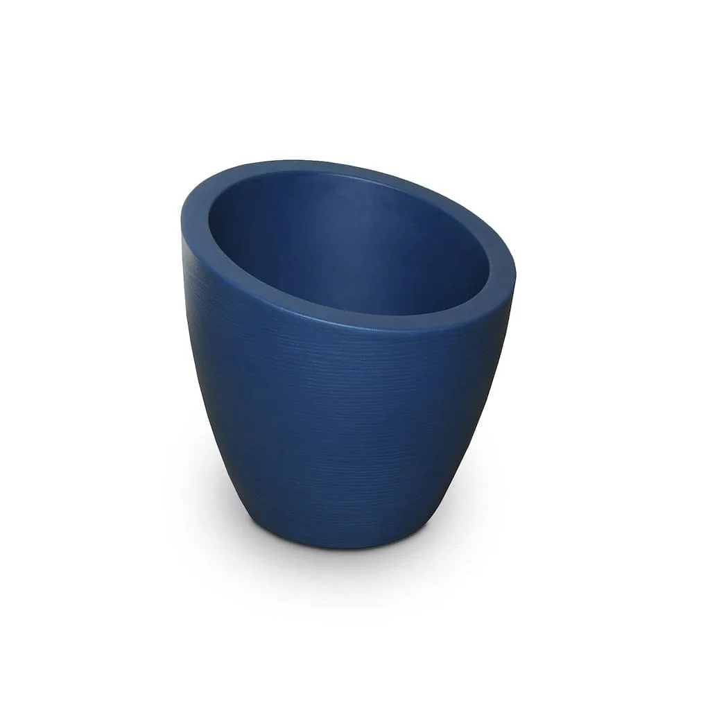 Mayne Modesto Round Planter