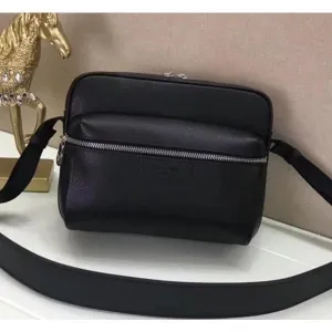 Men&#8217;s Outdoor Messenger Shoulder Bag M33435 Black 2018