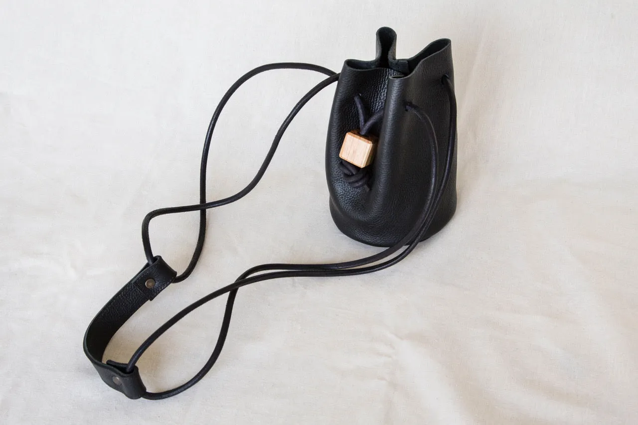 MINI BUCKET Black