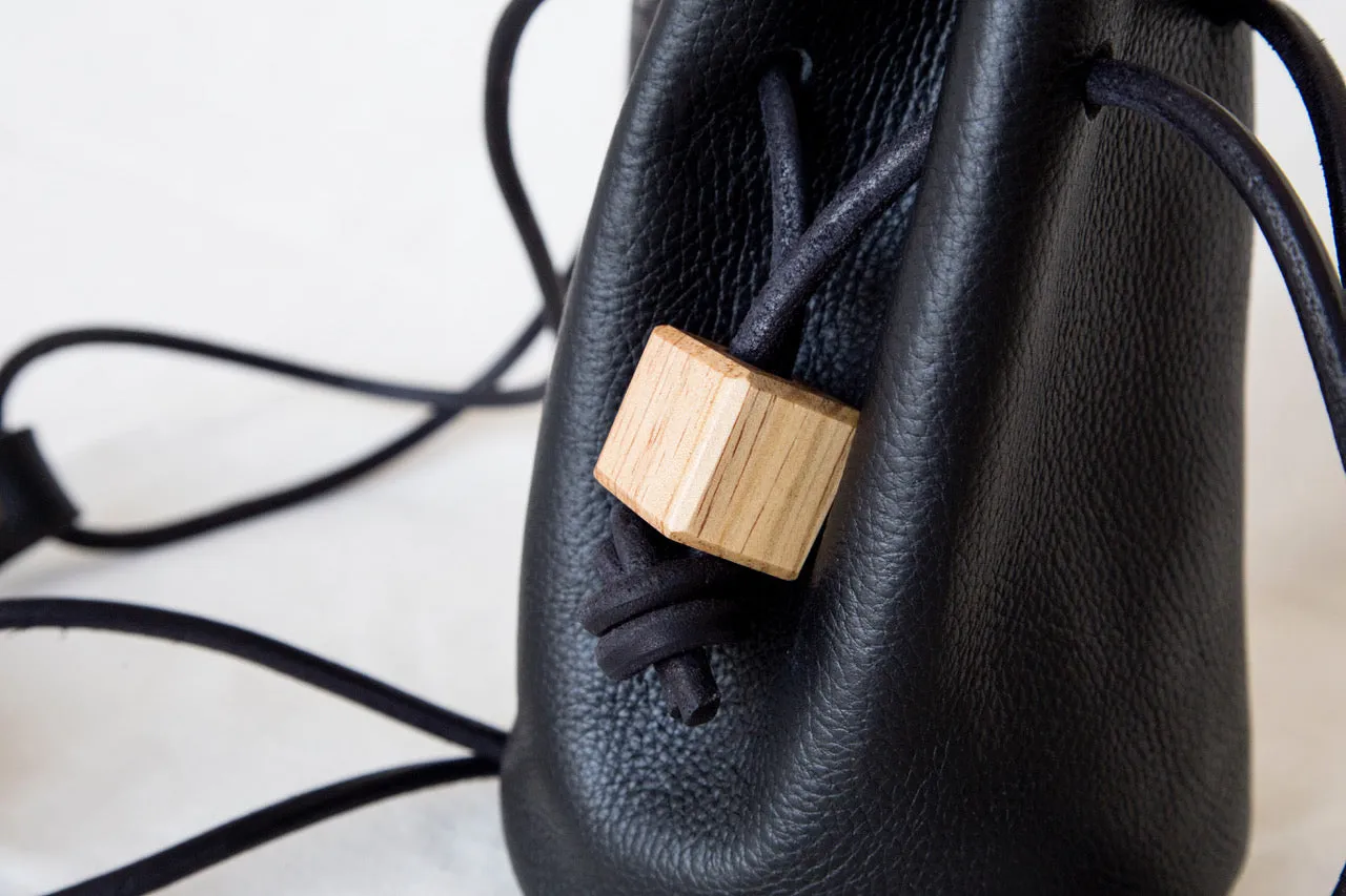 MINI BUCKET Black