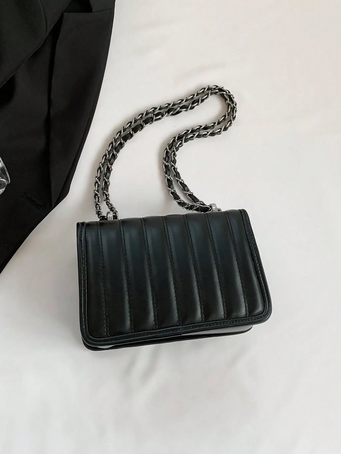 Mini Quilted Pattern Chain Square Bag