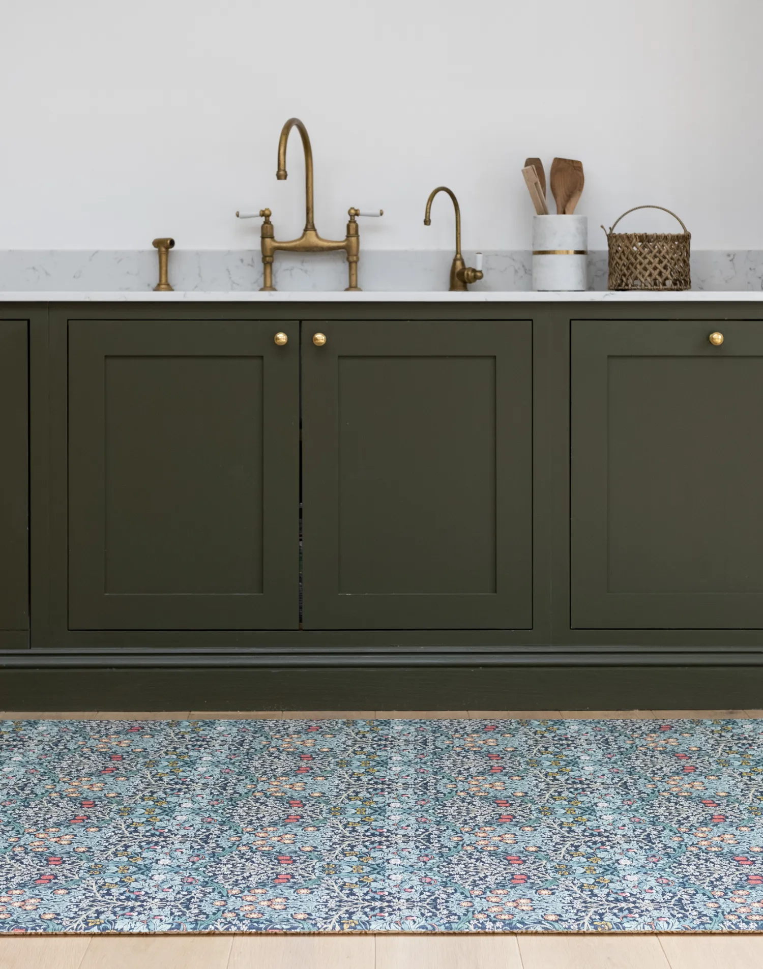 Morris & Co. The Blackthorn Playmat