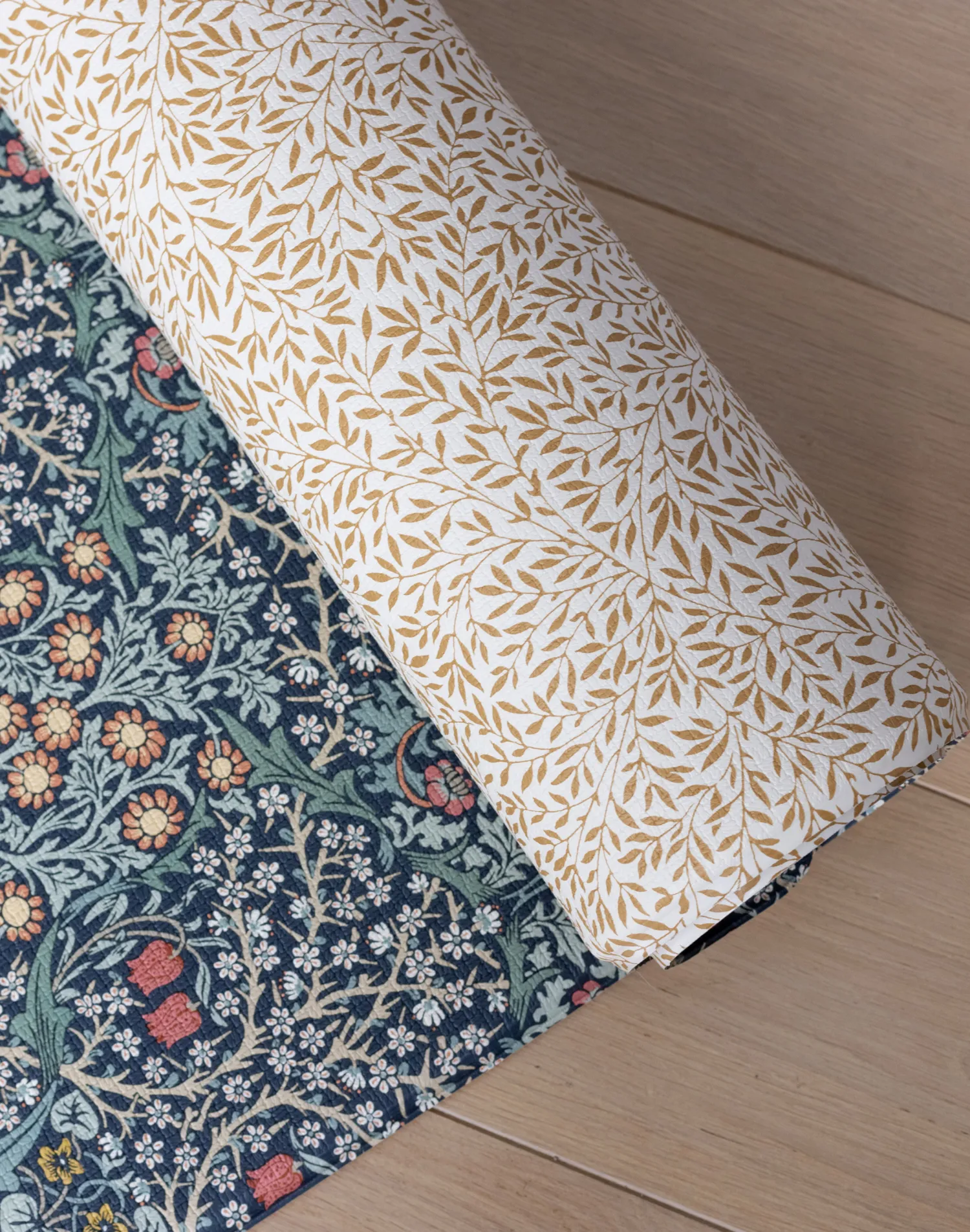 Morris & Co. The Blackthorn Playmat