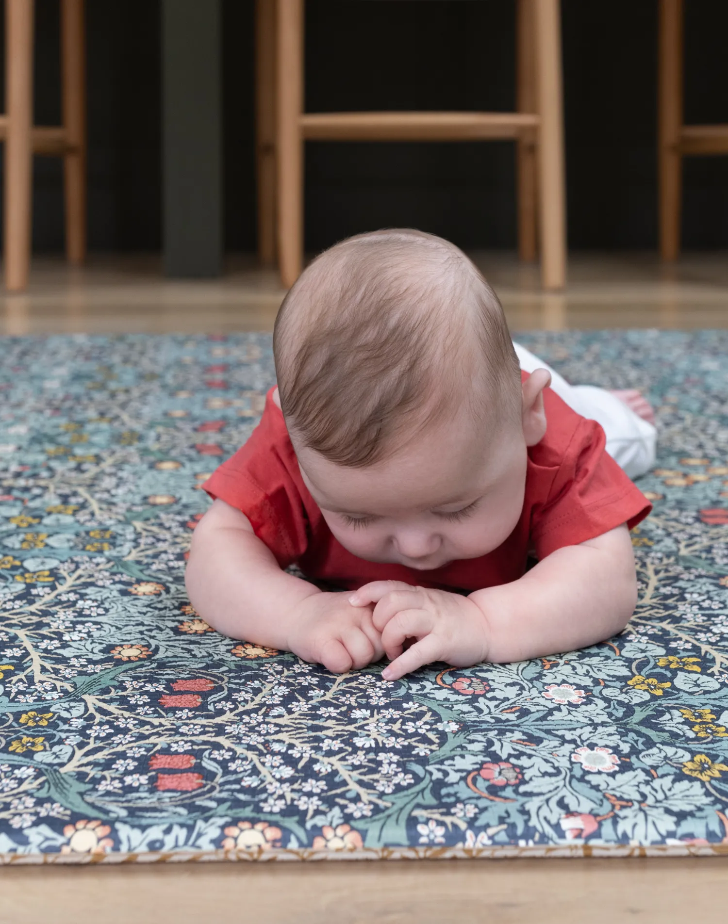 Morris & Co. The Blackthorn Playmat