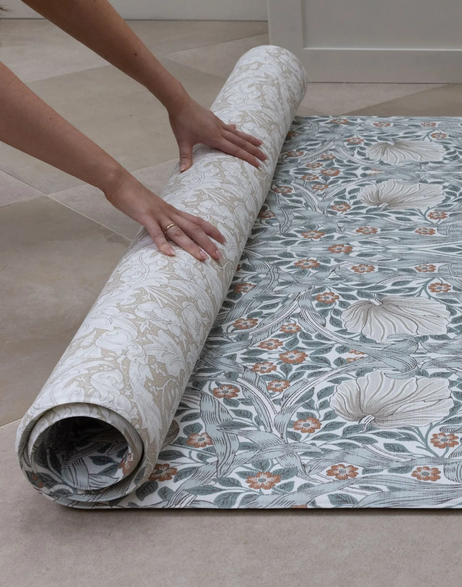 Morris & Co. The Pimpernel Playmat Mineral Blue