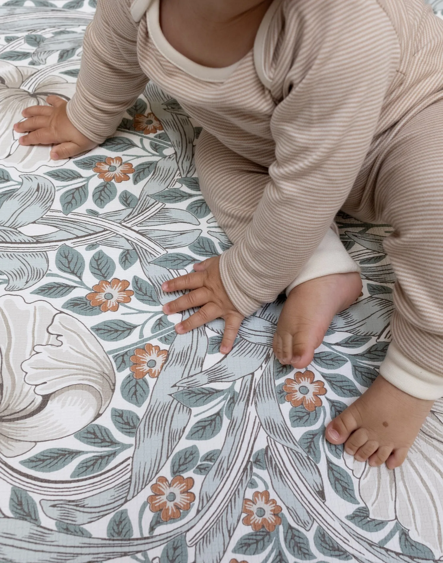 Morris & Co. The Pimpernel Playmat Mineral Blue