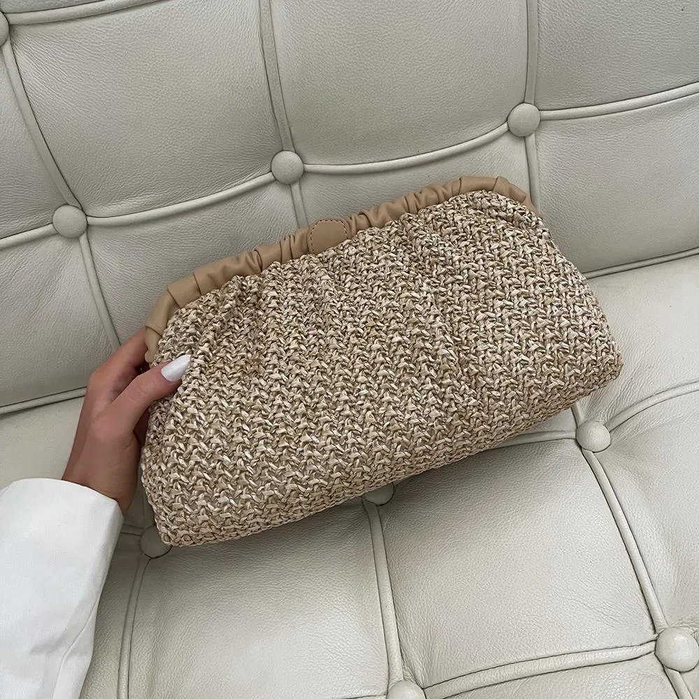 OB4785 AMALIA CLUTCH