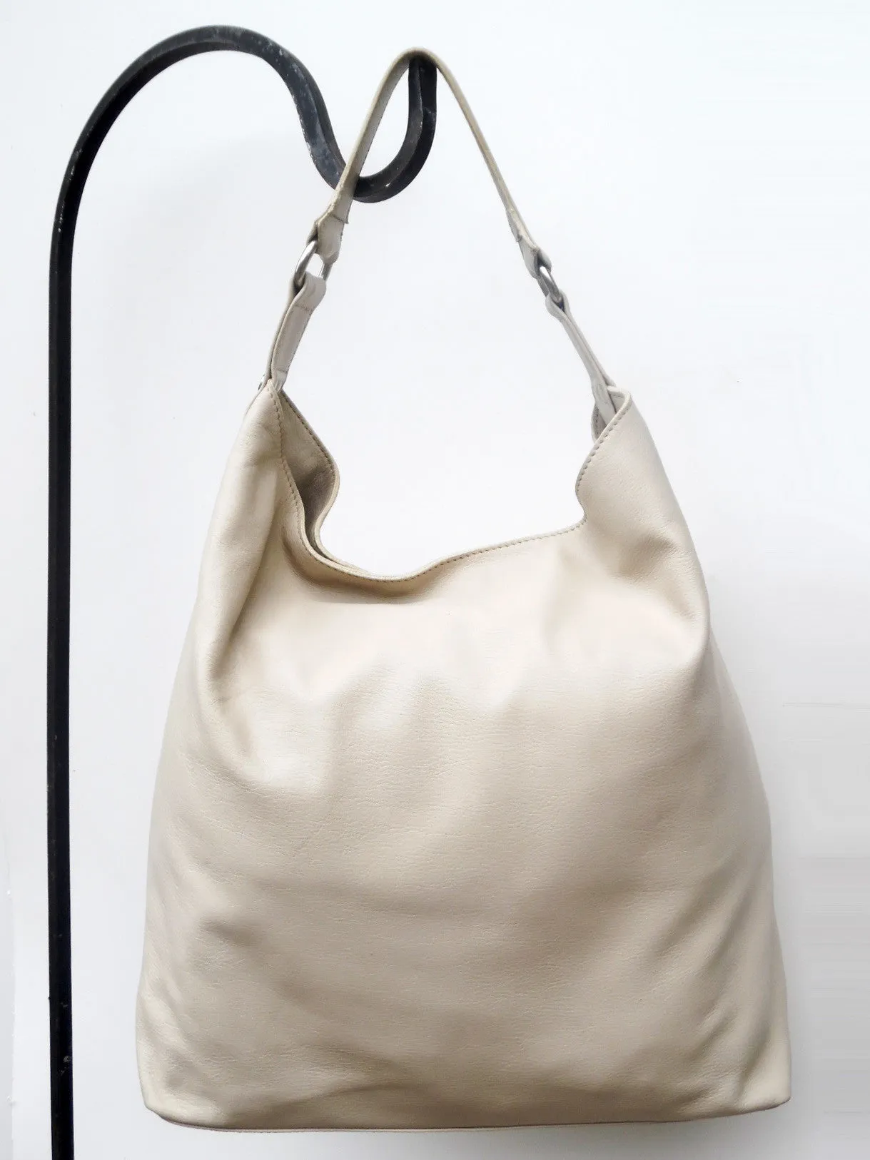 Pancho Hobo Bag Napa Leather Paprika Or Sand