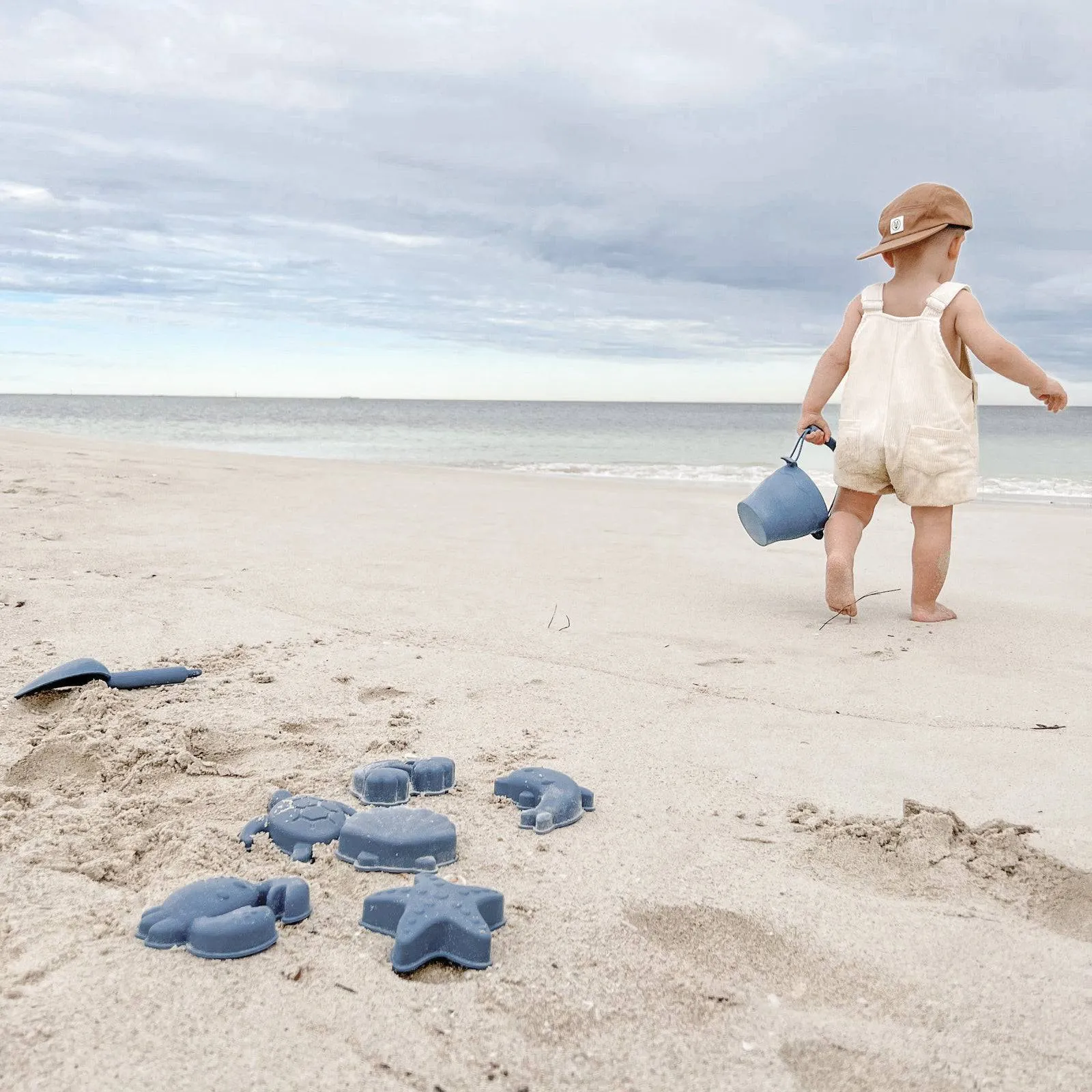 Playground by Living Textiles | Silicone 8pc Bucket & Spade Set