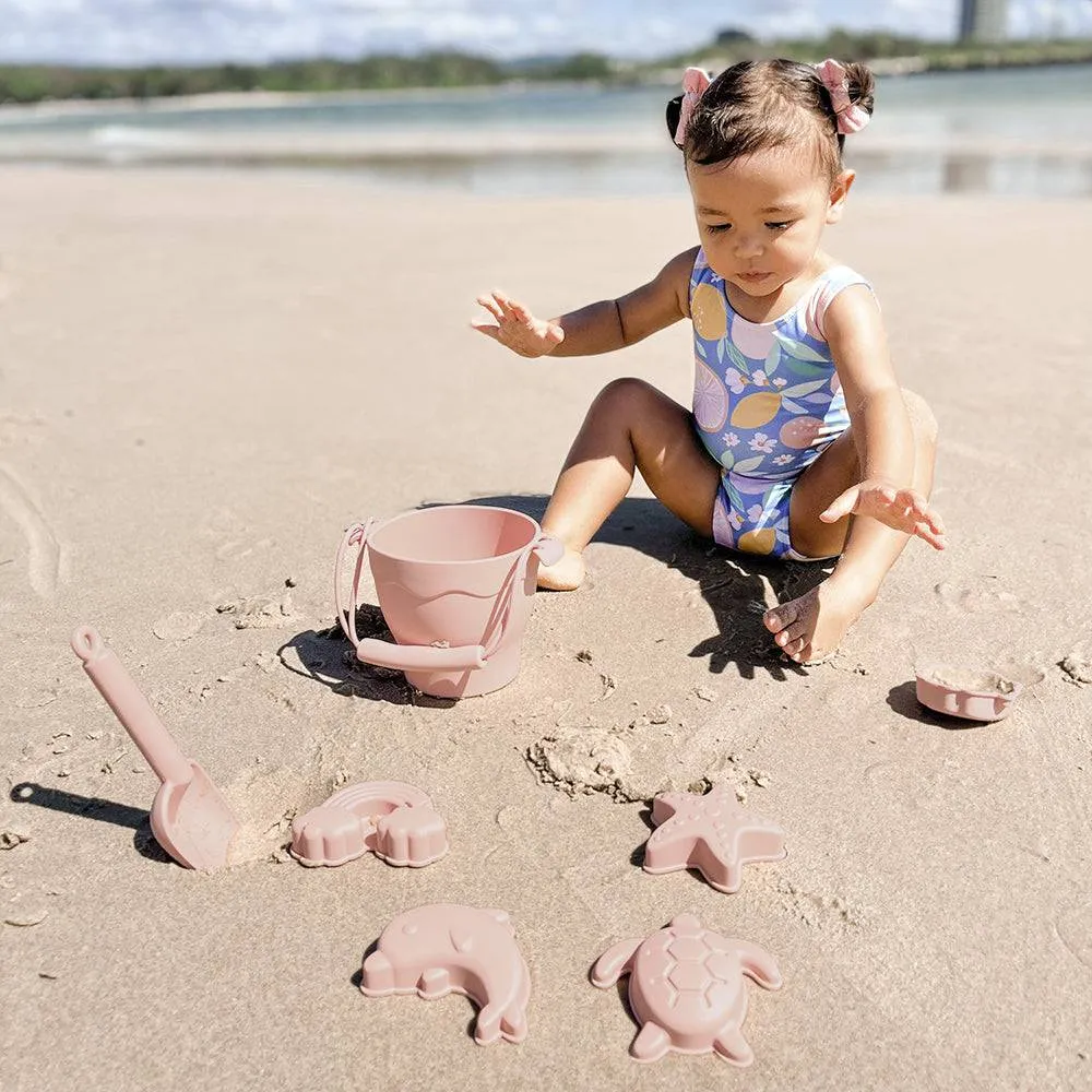 Playground by Living Textiles | Silicone 8pc Bucket & Spade Set