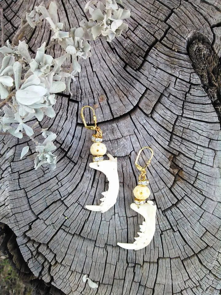 Real Jaw Bone Earrings Carved Bone Beads Mink Skull Mandible Teeth Dangle Drop Gold Earrings Earthy Nature Inspired Wiccan Jewelry