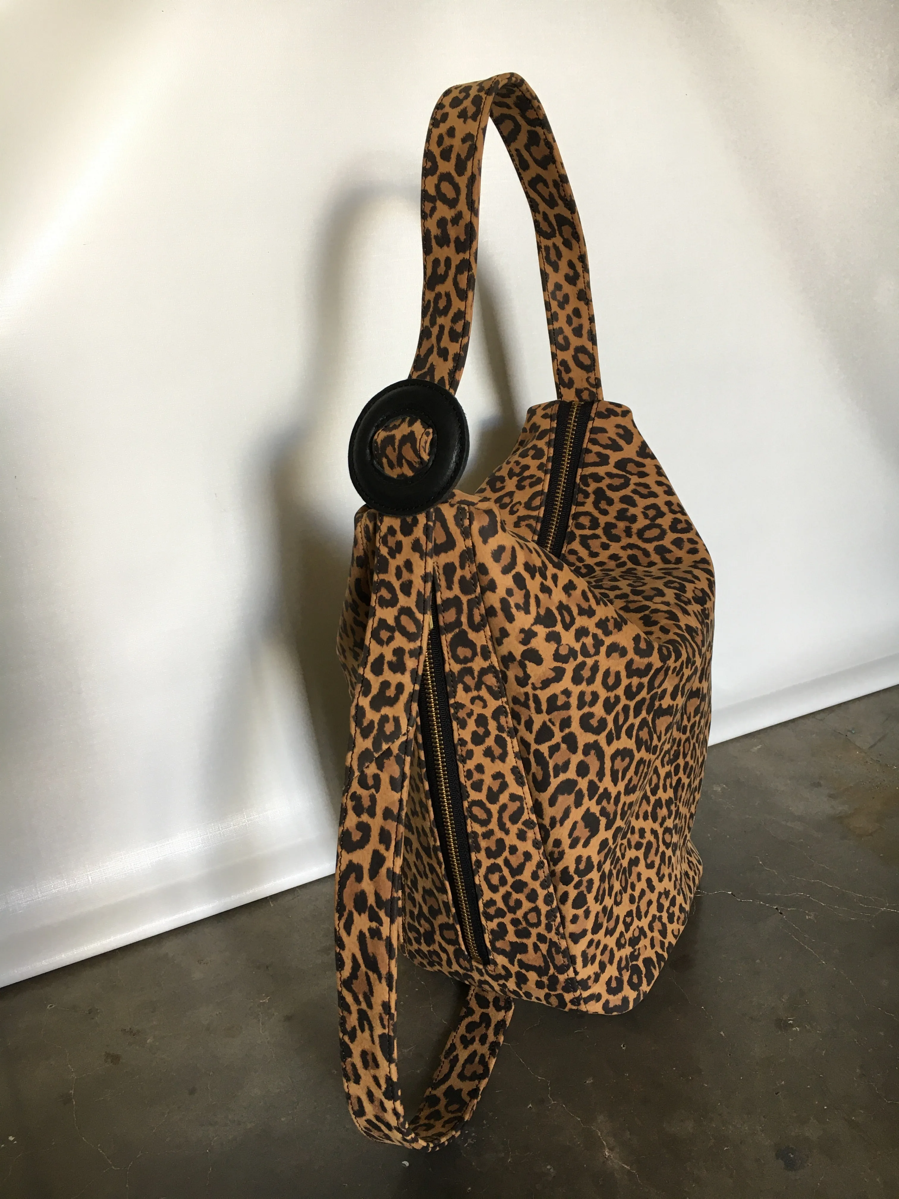 Shoulder Bucket / Sling Bag in Leopard