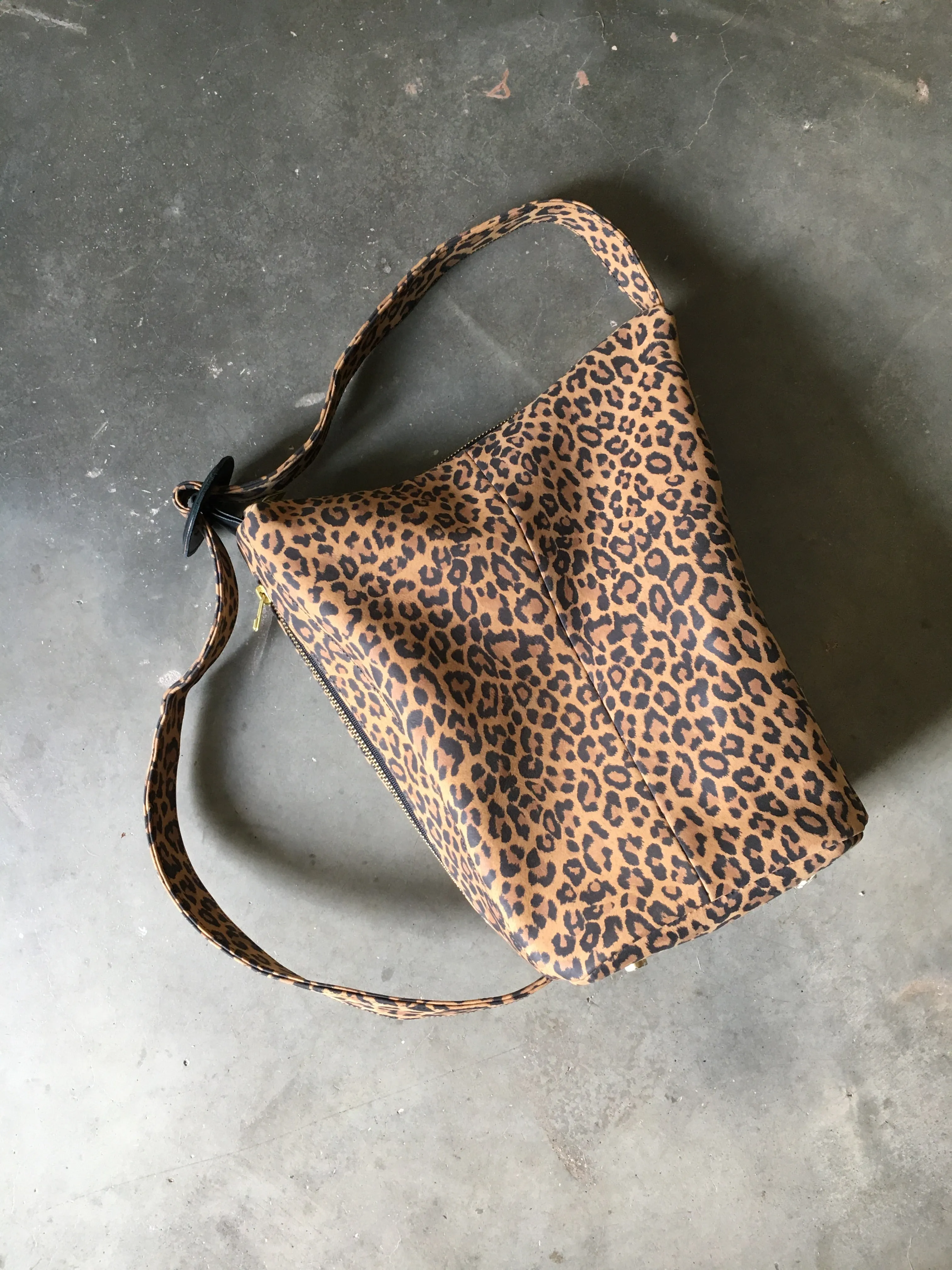 Shoulder Bucket / Sling Bag in Leopard