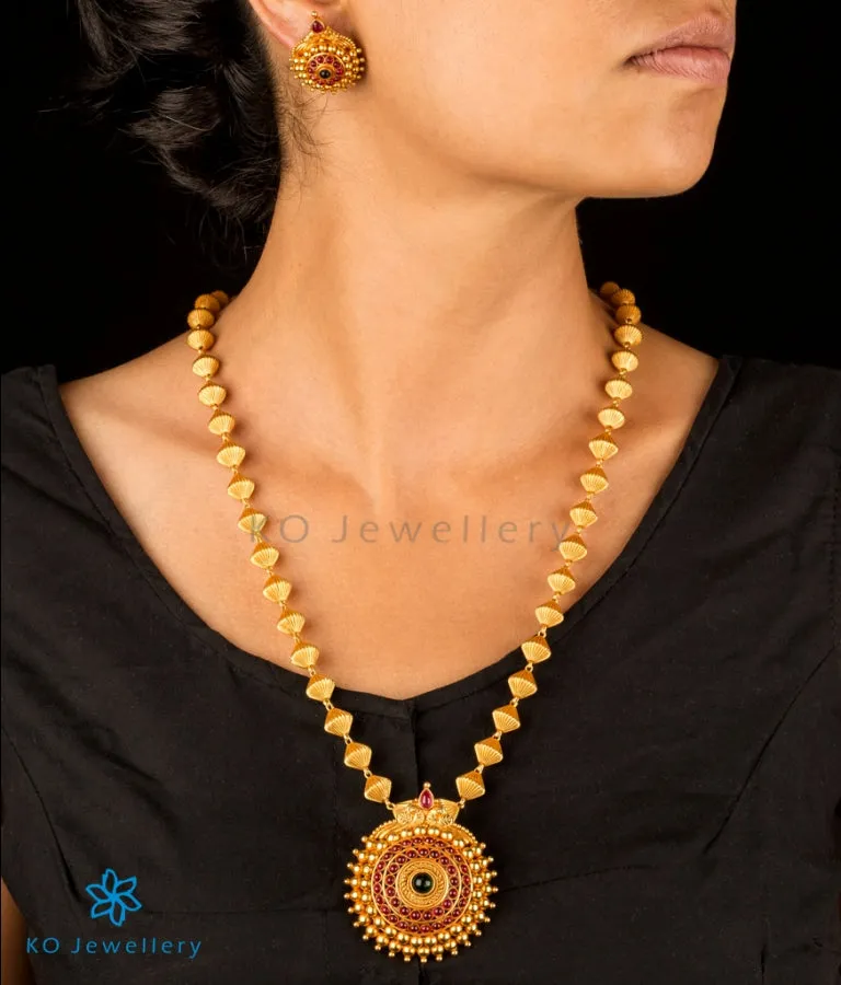 The Deepita Silver Kempu Pendant Set