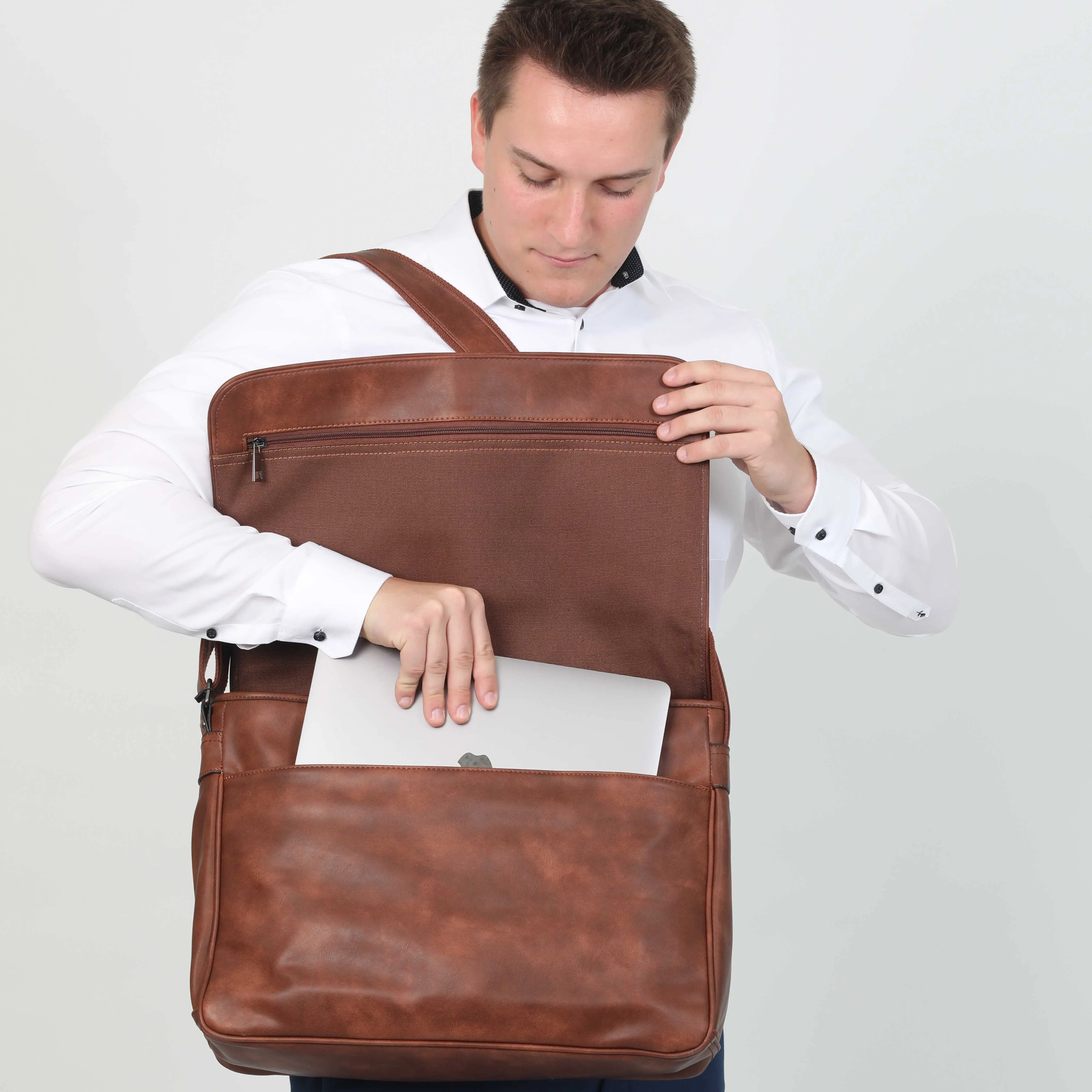 Value Pack KC MEN Messenger | 12/$496 (Wholesale Only)